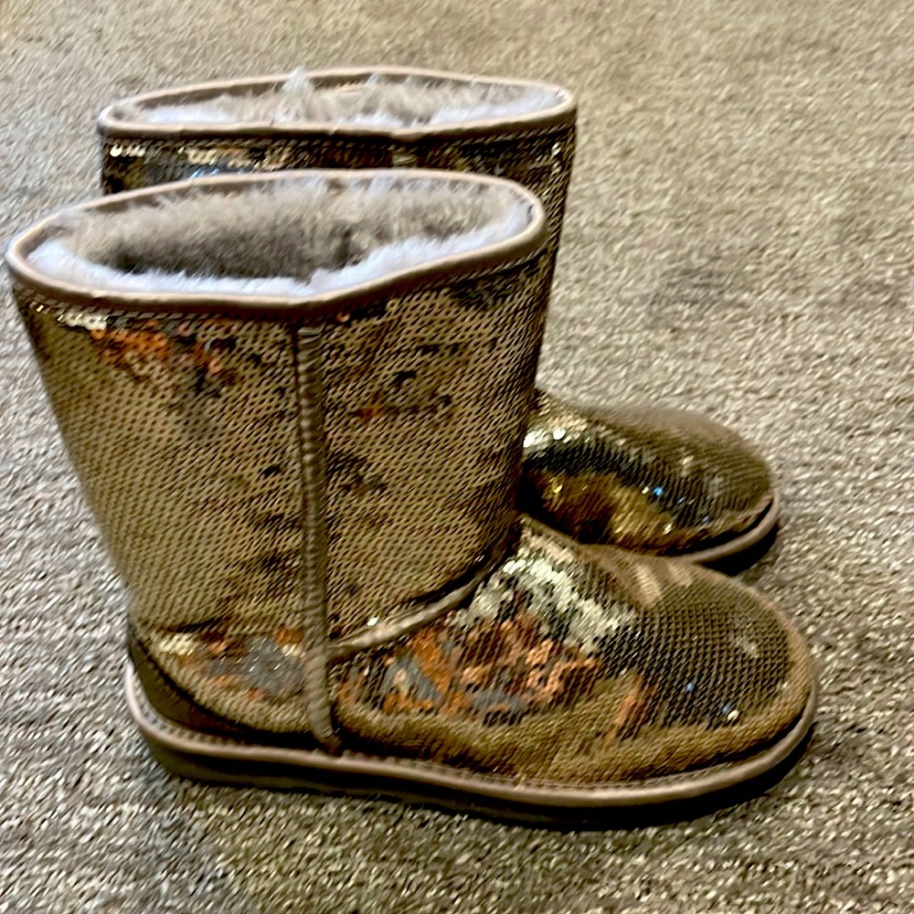 UGG, Gold boots.